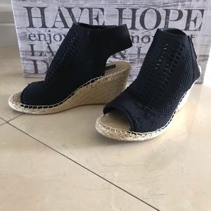 Steven by Steve Madden black cutout Wedge sandals